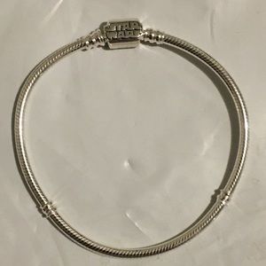 New Pandora Star Wars 7.9 bracelet